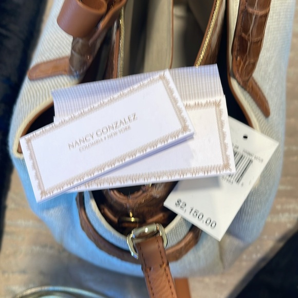 Nancy Gonzalez authentic caiman Crocodrilus fuscus - Picture 7 of 11